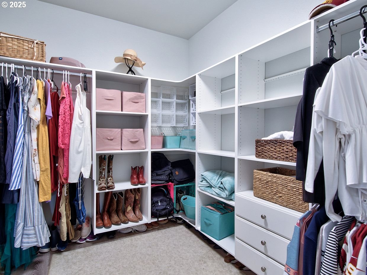1701 South Alpine Street Cornelius, OR 97113 - Photo 24 of 48 Primary Bedroom