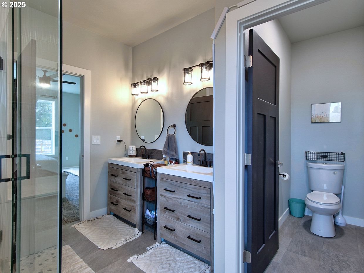 1701 South Alpine Street Cornelius, OR 97113 - Photo 26 of 48 Bathroom, Attached