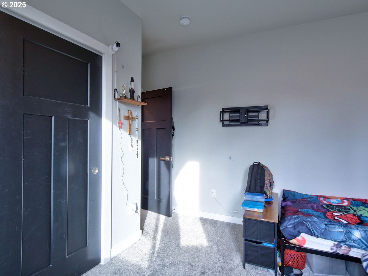 1701 South Alpine Street Cornelius, OR 97113 - Photo 34 of 48 Bedroom