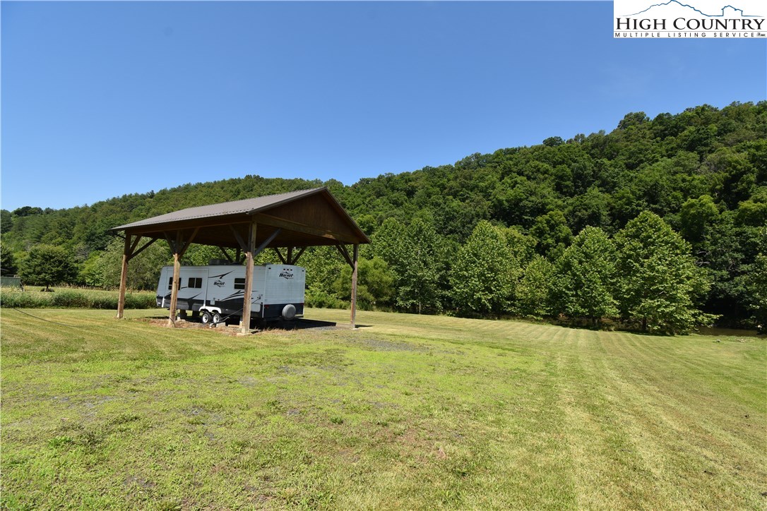 7 Albert Phipps Road Crumpler, NC 28617 - Photo 2 of 15 Gallery Image 2