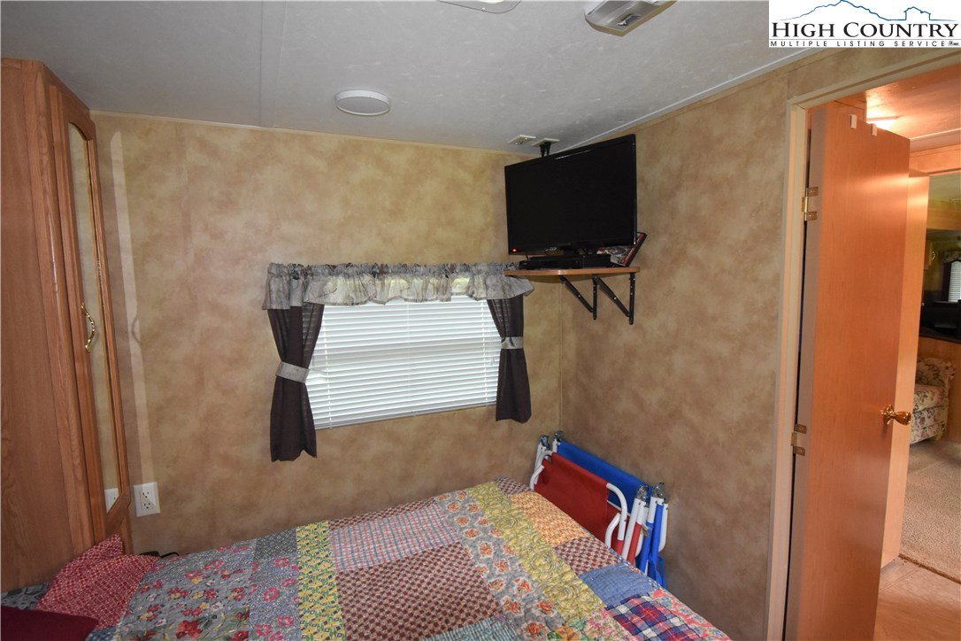 7 Albert Phipps Road Crumpler, NC 28617 - Photo 9 of 15 Gallery Image 9