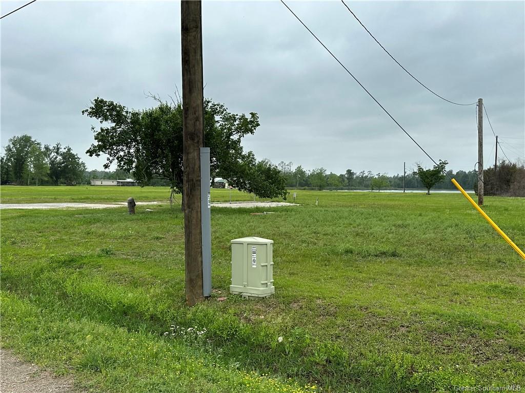 2004 Evergreen Road Sulphur, LA 70663 - Photo 5 of 6 Gallery Image 5