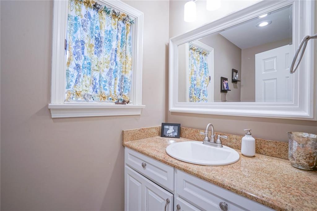 7161 Moorgate Road Indianapolis, IN 46250 - Photo 24 of 48 Gallery Image 24