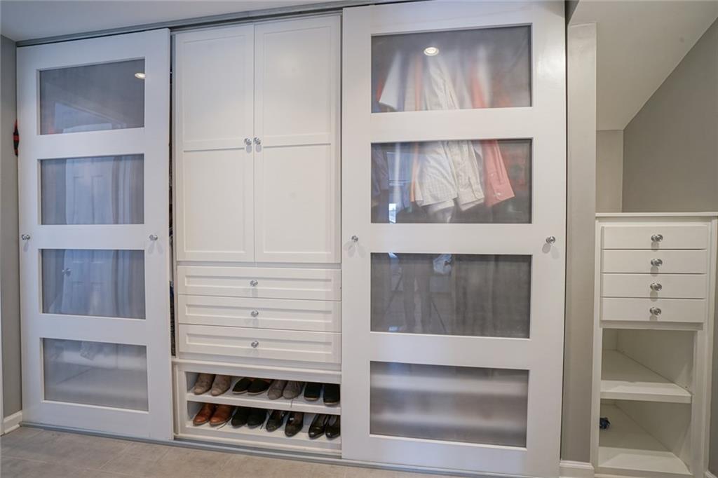 7161 Moorgate Road Indianapolis, IN 46250 - Photo 35 of 48 Gallery Image 35