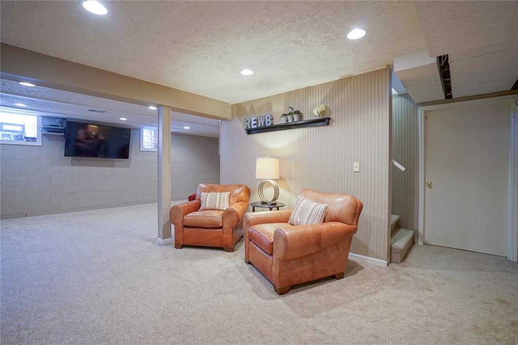 7161 Moorgate Road Indianapolis, IN 46250 - Photo 40 of 48 Gallery Image 40