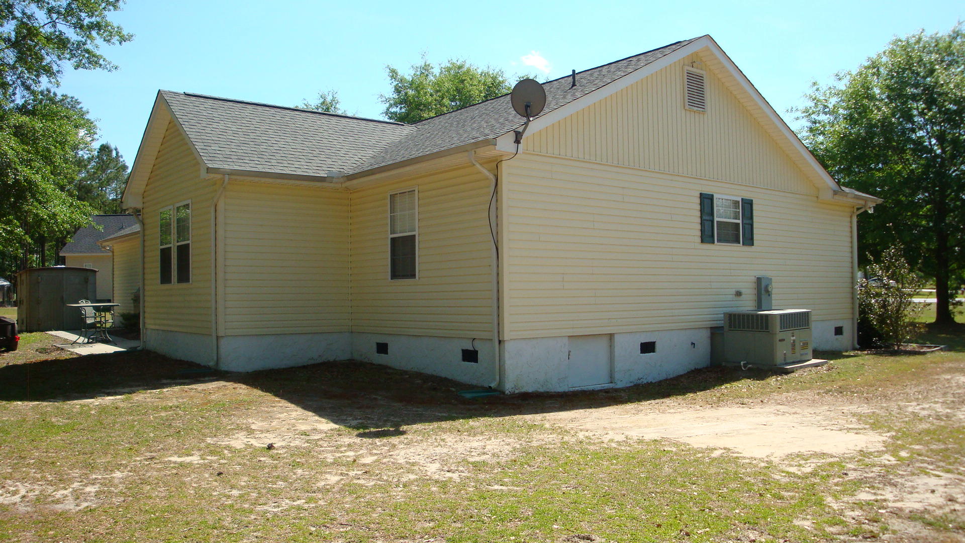 137 Signal Street Hamlet, NC 28345 - Photo 4 of 19 DSC08995