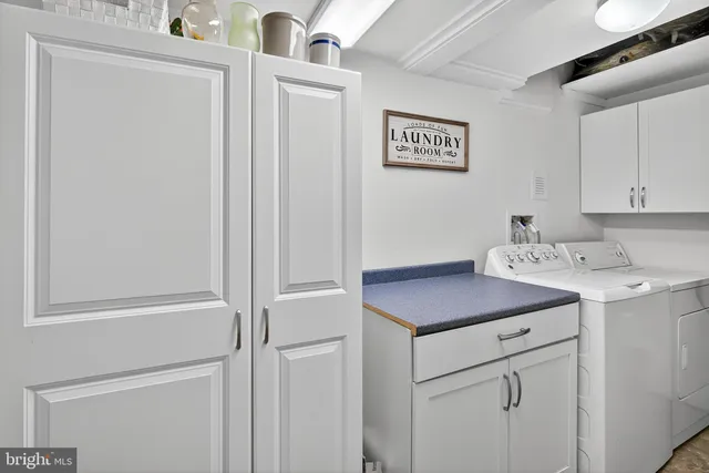 $525,000 | 18 Monroe Drive, Hamilton, NJ 08619