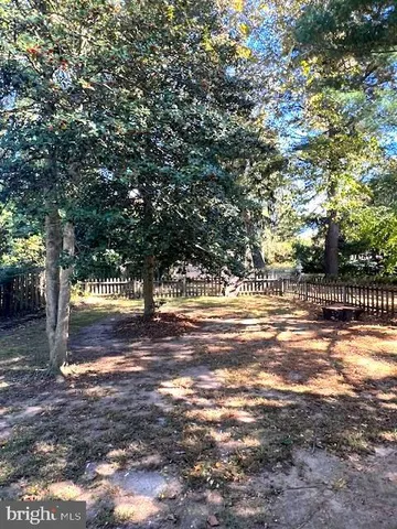 $525,000 | 18 Monroe Drive, Hamilton, NJ 08619