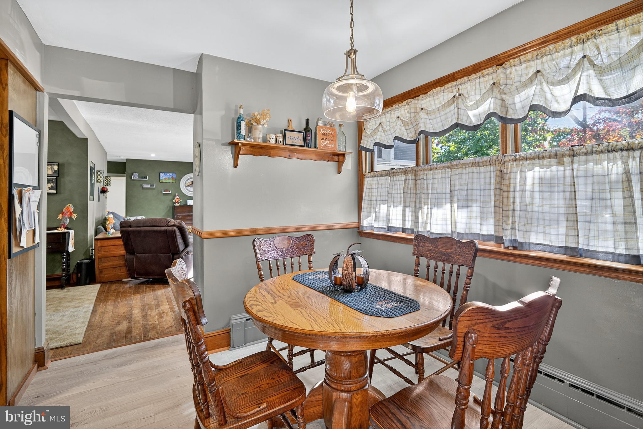 18 Monroe Drive Hamilton, NJ 08619 - Photo 10 of 37