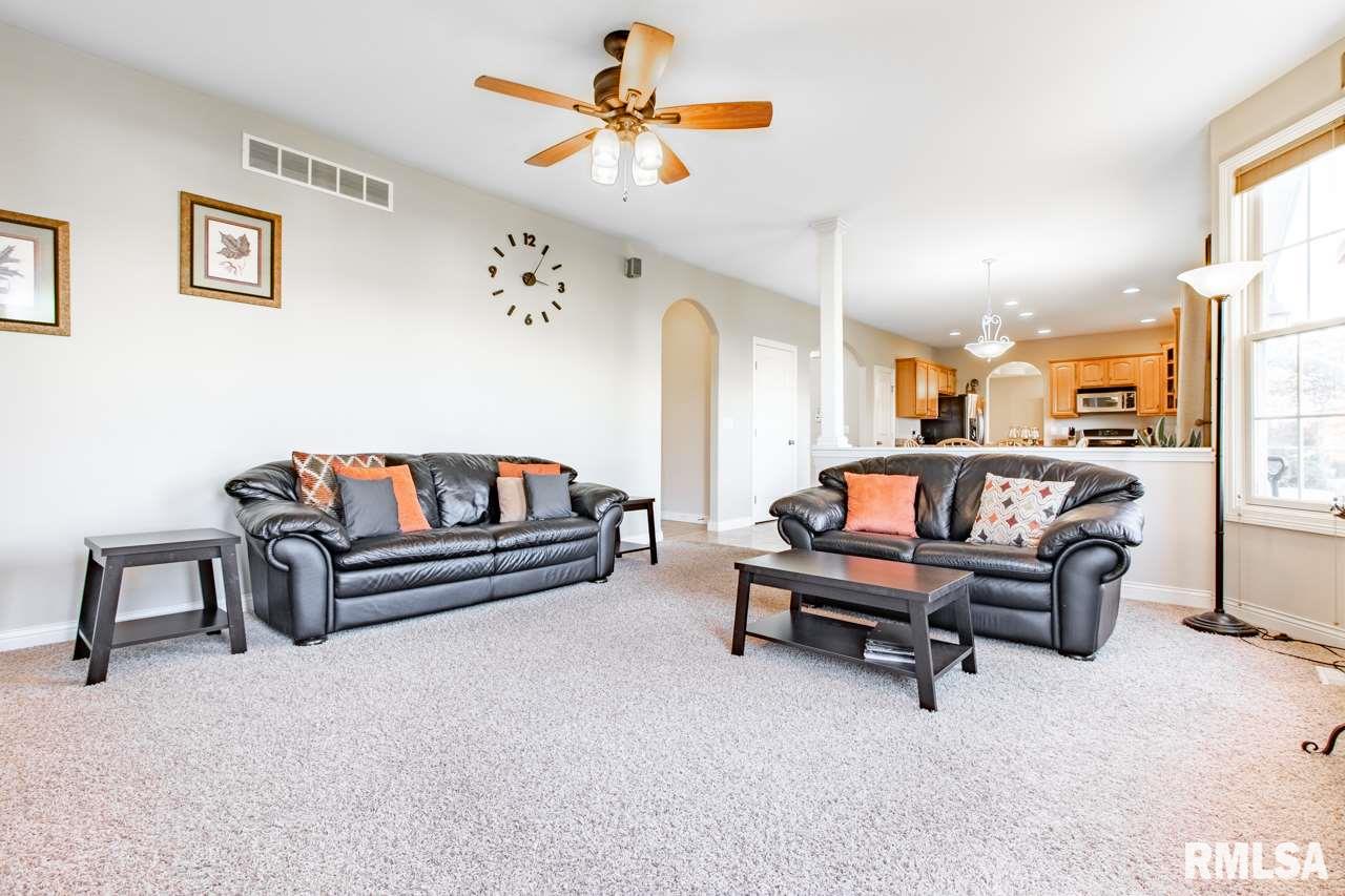 1753 Kingsbury Road Washington, IL 61571 - Photo 16 of 36 Gallery Image 16