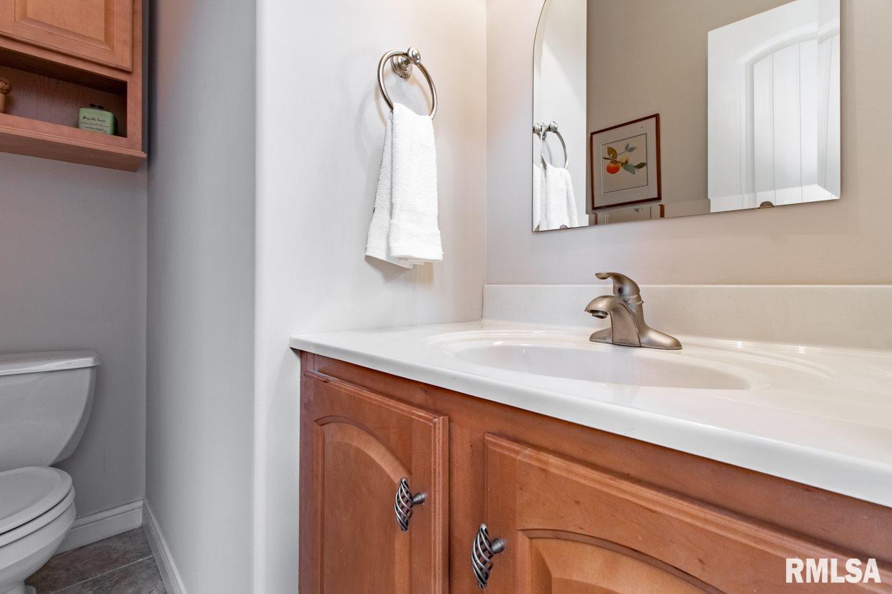 1753 Kingsbury Road Washington, IL 61571 - Photo 18 of 36 Gallery Image 18