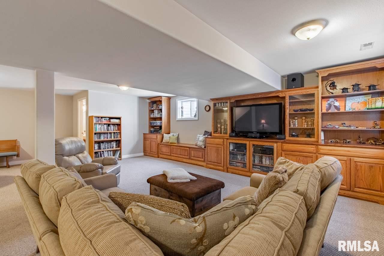 1753 Kingsbury Road Washington, IL 61571 - Photo 30 of 36 Gallery Image 30
