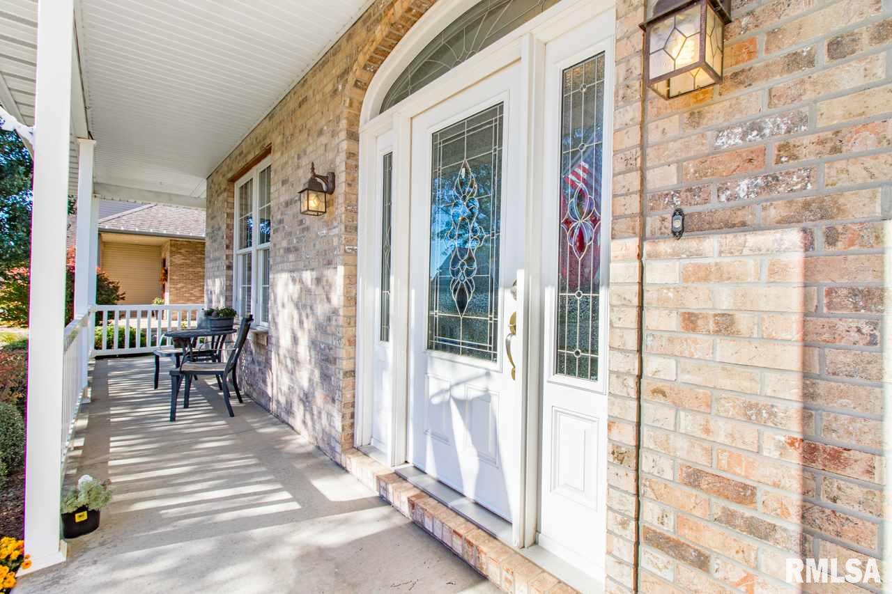 1753 Kingsbury Road Washington, IL 61571 - Photo 3 of 36 Gallery Image 3