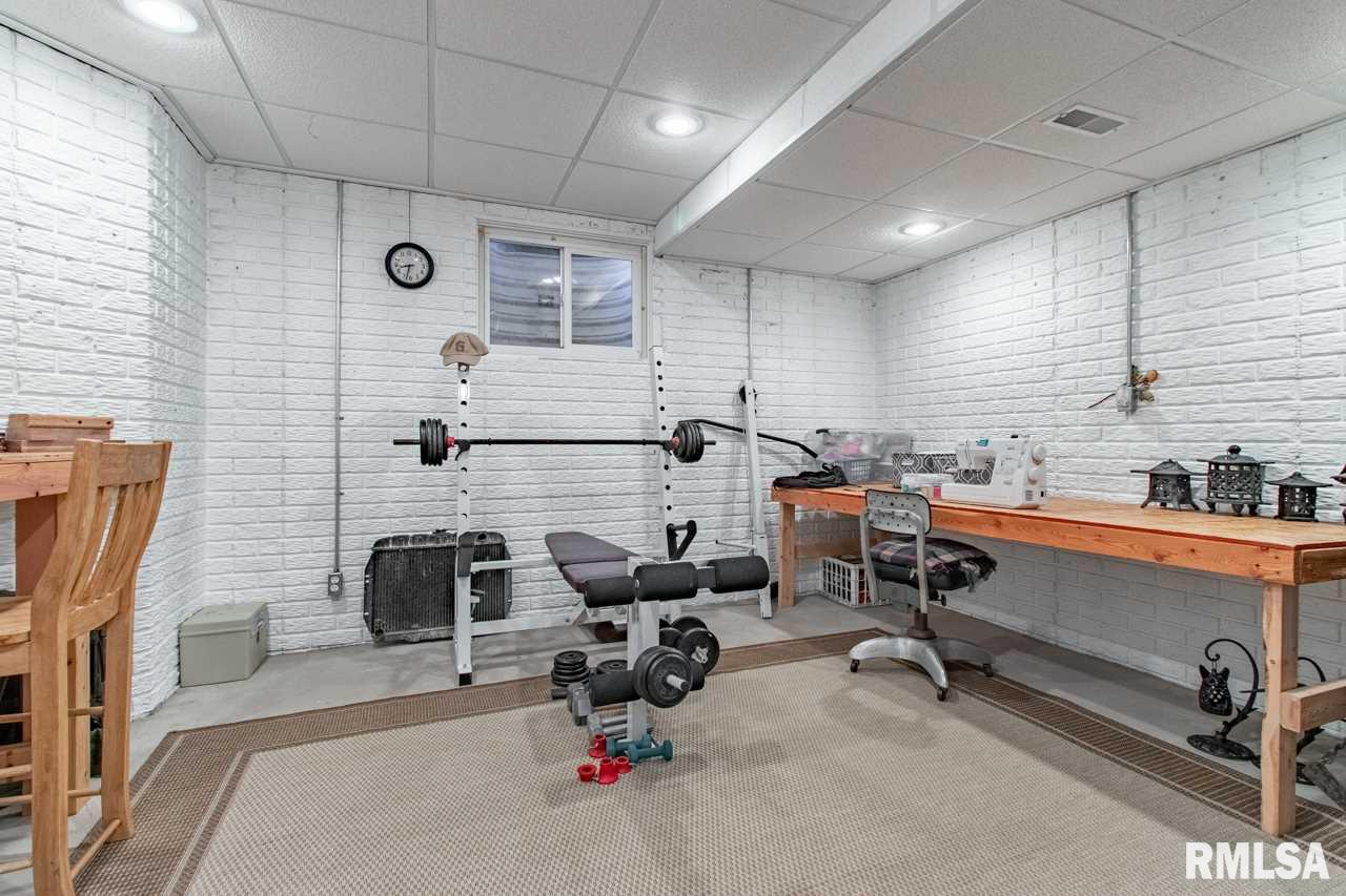 1753 Kingsbury Road Washington, IL 61571 - Photo 33 of 36 Gallery Image 33