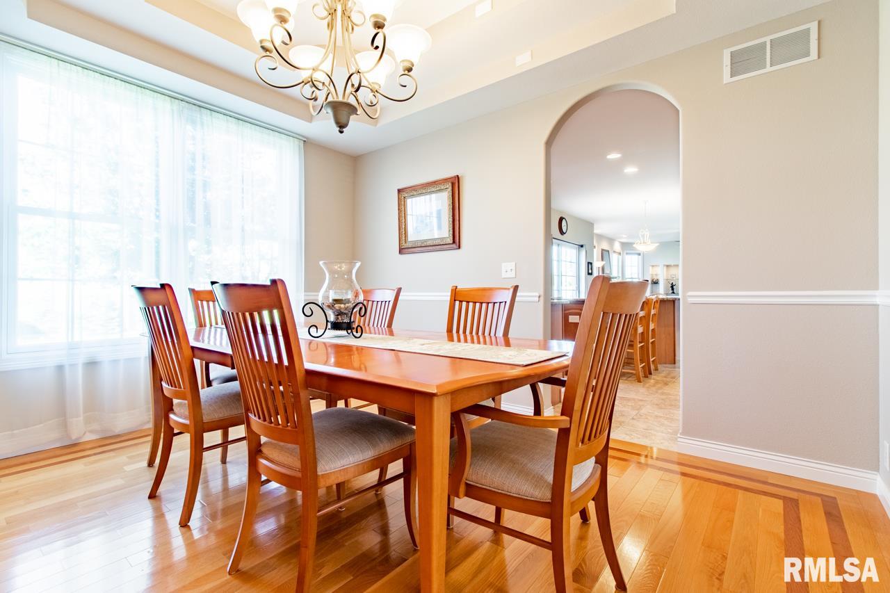 1753 Kingsbury Road Washington, IL 61571 - Photo 7 of 36 Gallery Image 7