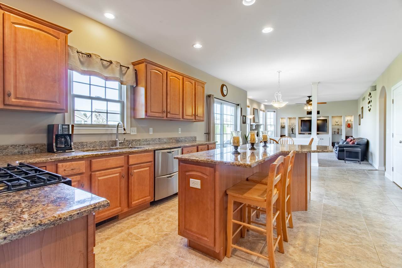 1753 Kingsbury Road Washington, IL 61571 - Photo 9 of 36 Gallery Image 9