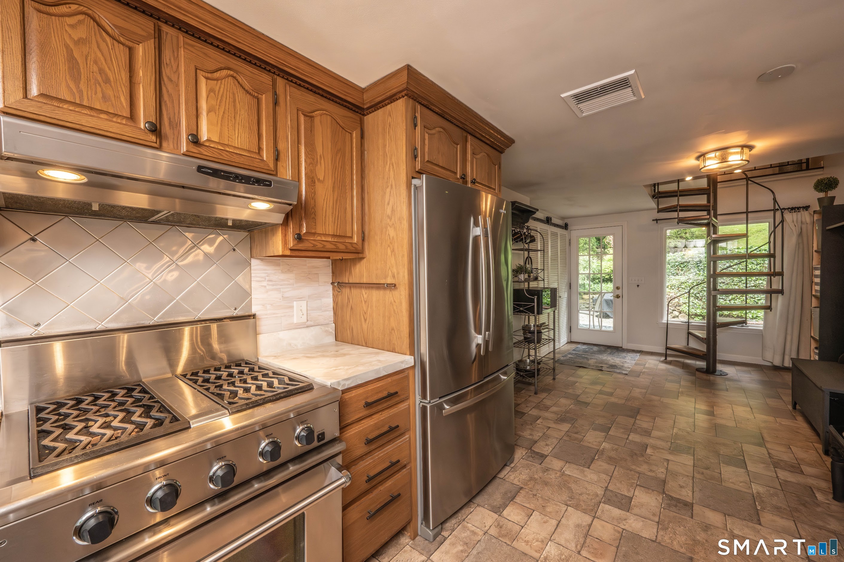 167 Saybrook Road Haddam, CT 06441 - Photo 9 of 38