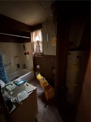 $22,500 | 1411 Washington Avenue, Parsons, KS 67357