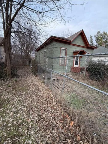 $22,500 | 1411 Washington Avenue, Parsons, KS 67357