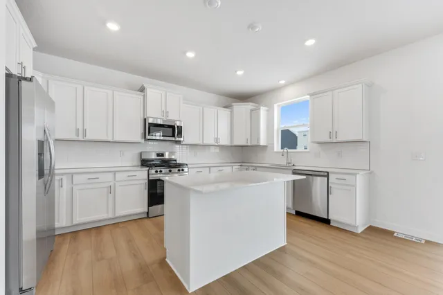 $555,880 | 1917 Ironwood Drive, Carver, MN 55315