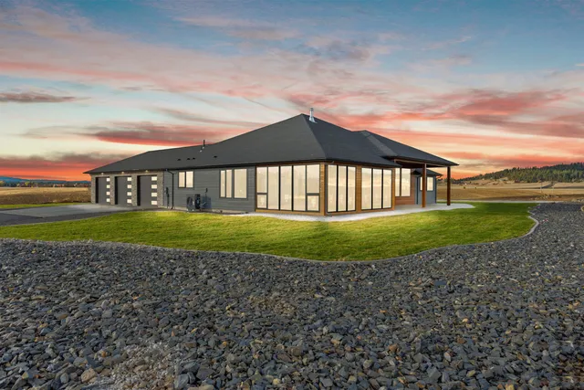 $1,250,000 | 13790 North Bruce Road, Mead, WA 99021