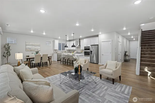 $715,000 | 17511 Southeast 254th Street, Covington, WA 98042