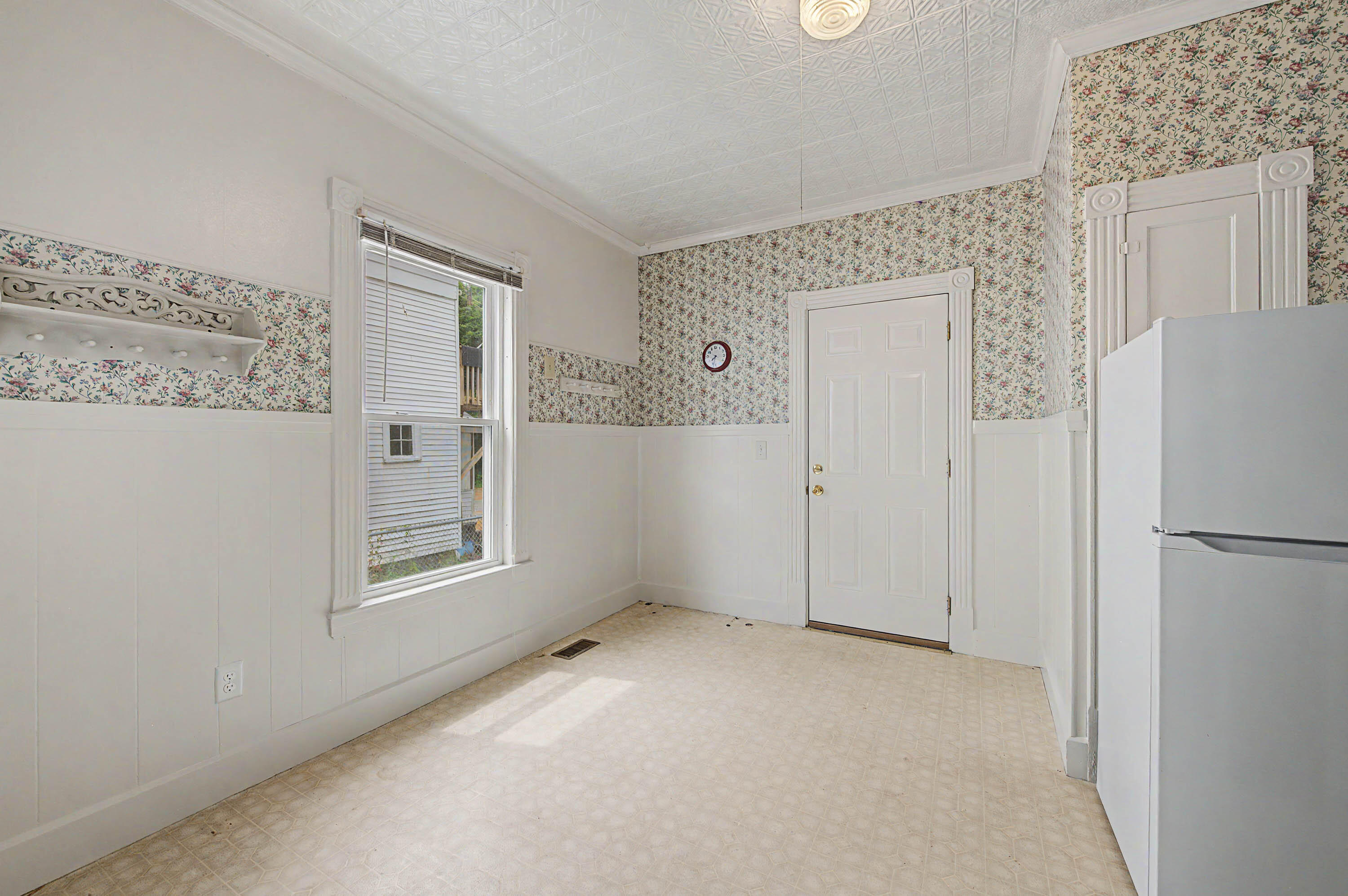 10 Maple Street Augusta, ME 04330 - Photo 19 of 56 pic-18