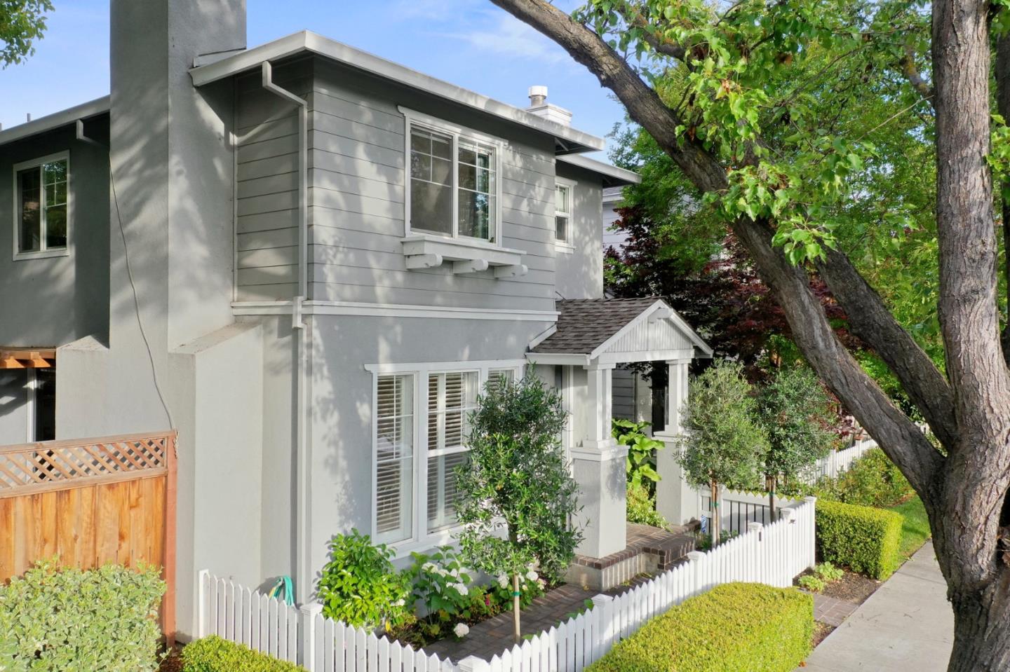 120 Harrison Avenue Campbell, CA 95008 - Photo 46 of 48 a front view of a house with garden