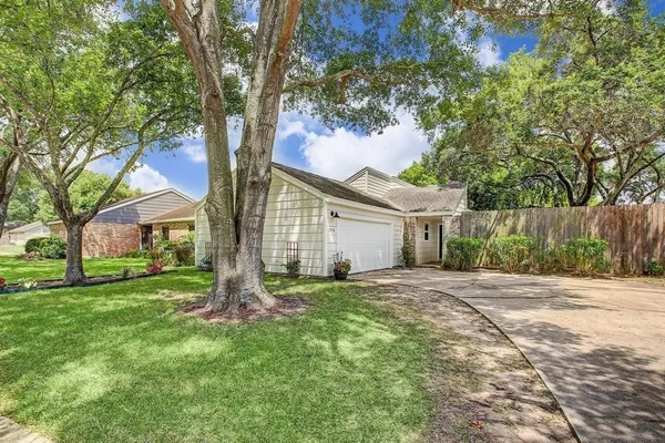 $2,050 | 1074 Apache Falls Drive, Katy, TX 77450