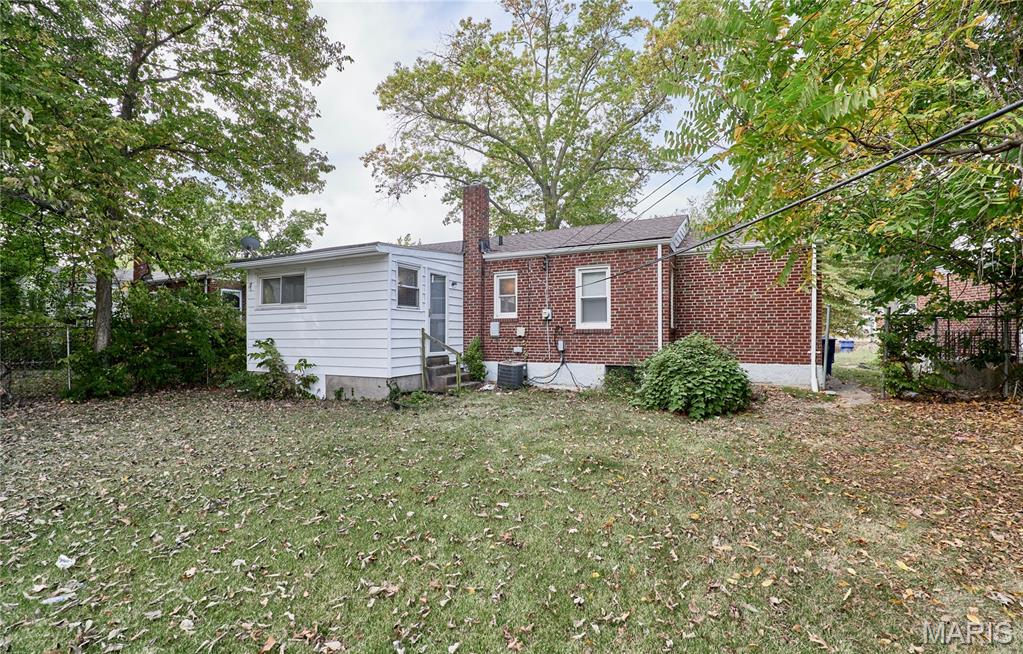 9116 Jordan Street St. Louis, MO 63137 - Photo 2 of 14