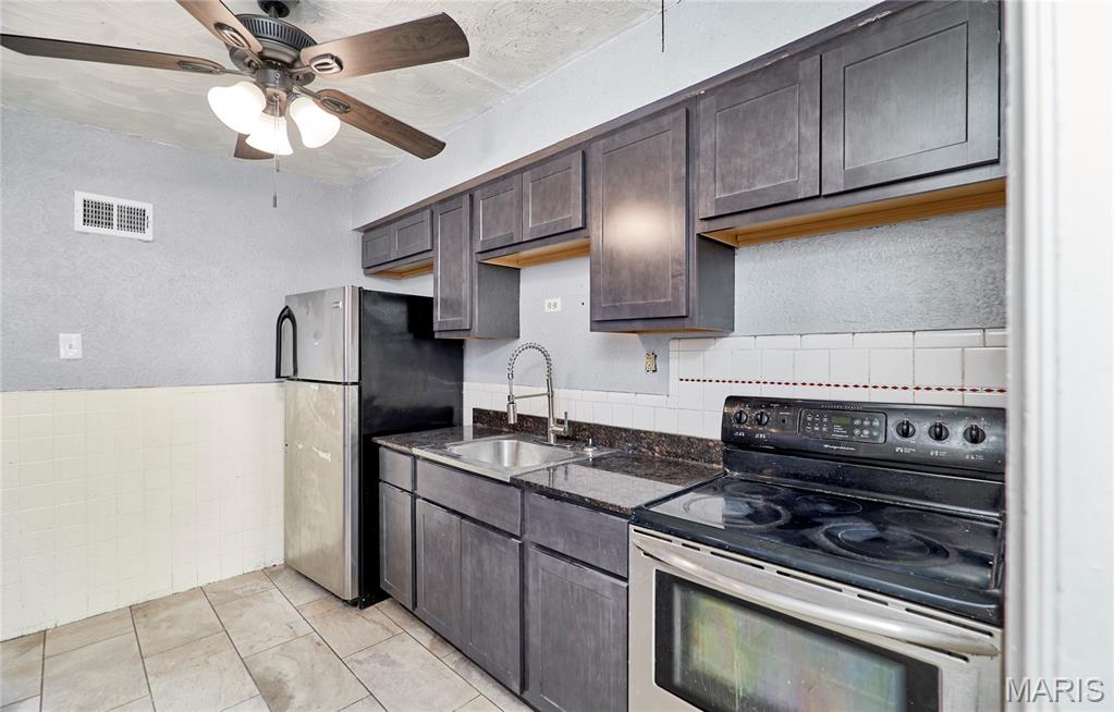 9116 Jordan Street St. Louis, MO 63137 - Photo 7 of 14