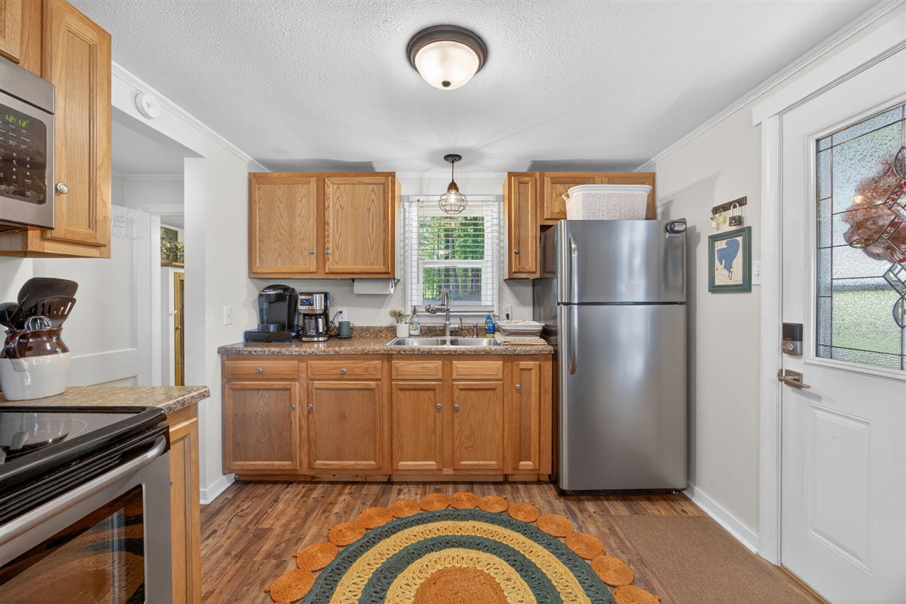 9267 Lake Drive Reed City, MI 49677 - Photo 8 of 43