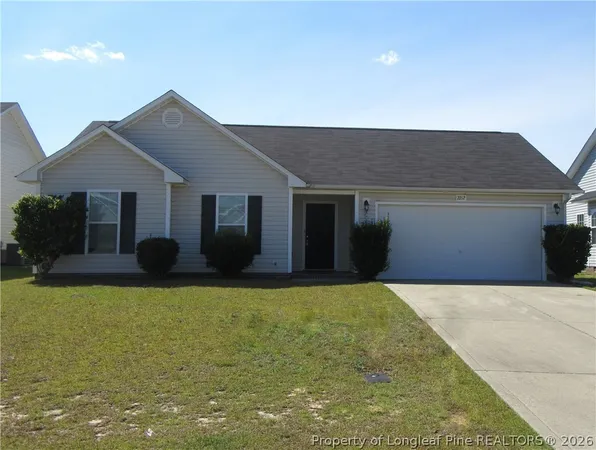 $1,550 | 2212 Cliff Swallow Drive, Fayetteville, NC 28306