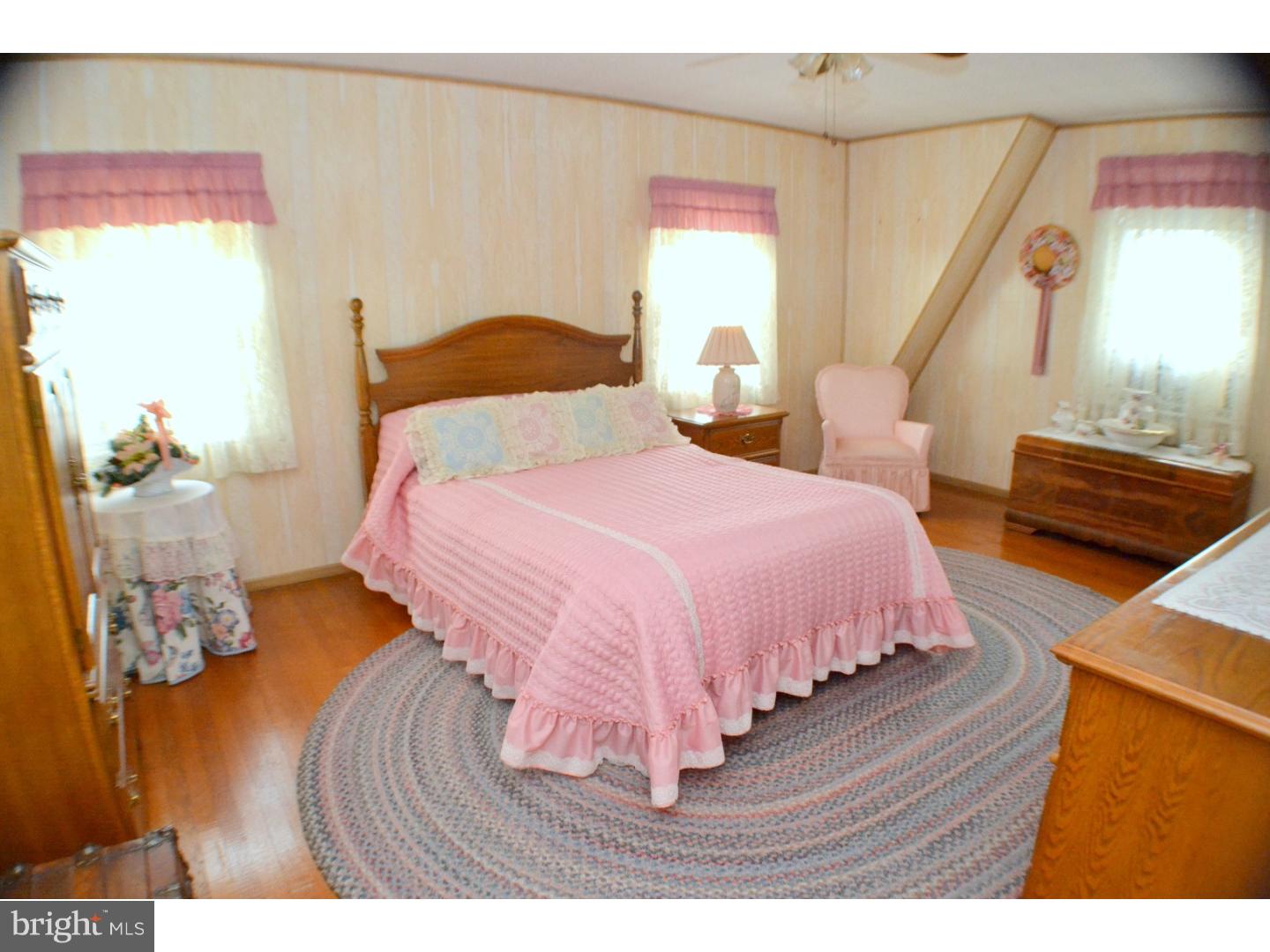45 Ballek Road Riegelsville, PA 18077 - Photo 14 of 25 Bedroom - Main