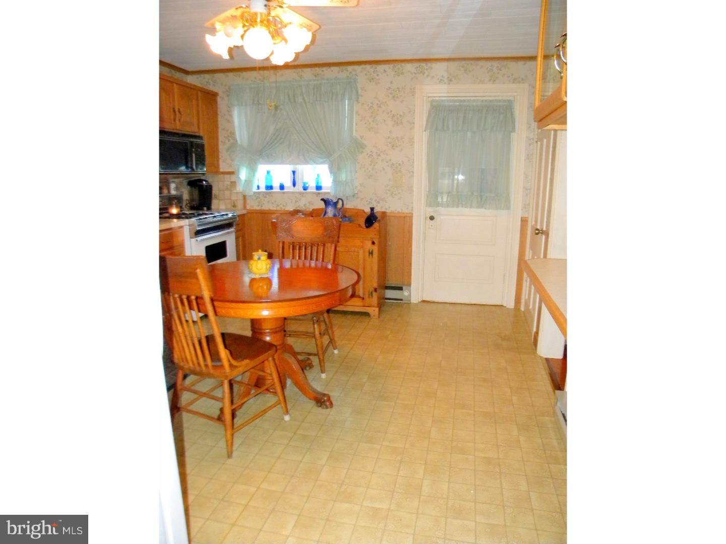 45 Ballek Road Riegelsville, PA 18077 - Photo 6 of 25 Kitchen