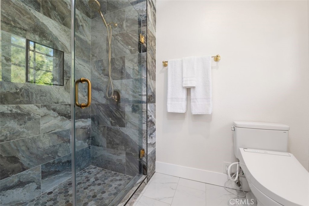 22534 Liberty Bell Road Calabasas, CA 91302 - Photo 23 of 41