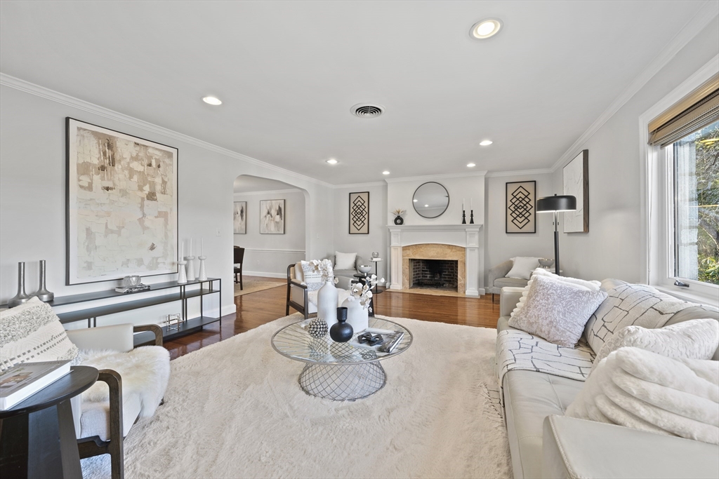 447 Dudley Road Newton, MA 02459 - Photo 10 of 42 Gallery Image 10