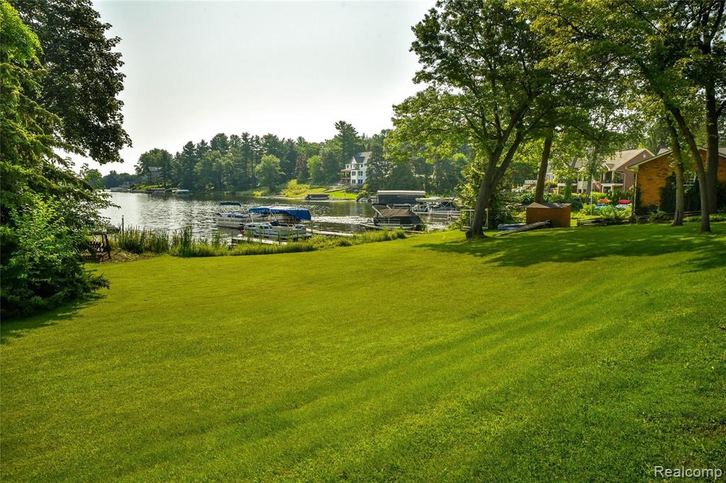 0 Pine Tree Road Waterford, MI 48327 - Photo 16 of 55 Gallery Image 16