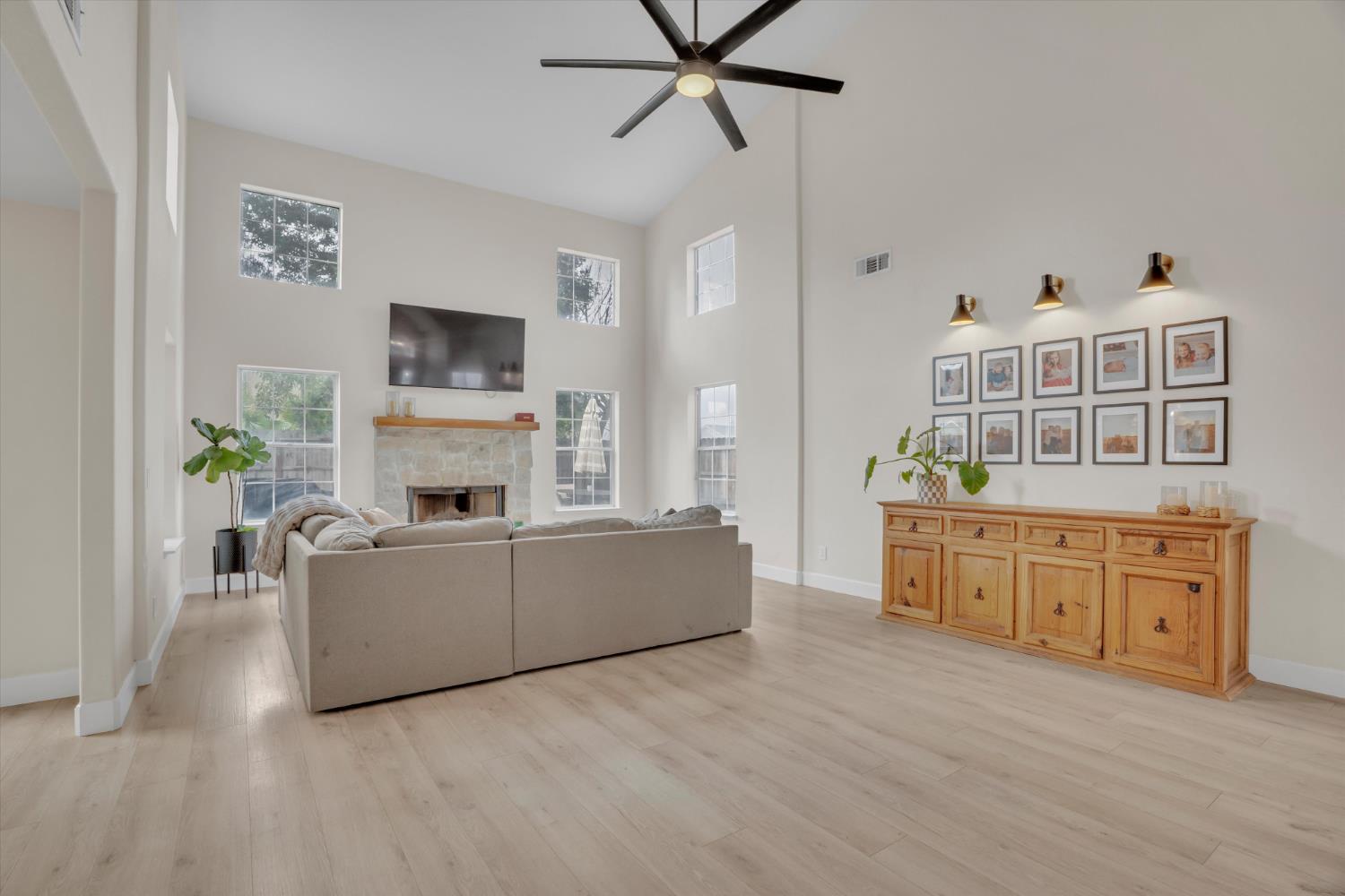 710 Vermeulen Drive Ripon, CA 95366 - Photo 9 of 46