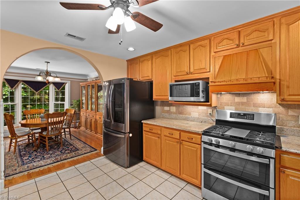 1239 Blackberry Ridge Drive High Point, NC 27265 - Photo 20 of 47 Gallery Image 20