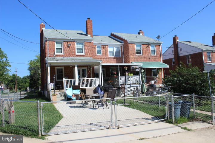 557 Welbrook Road Baltimore, MD 21221 - Photo 14 of 16 Exterior (Rear)