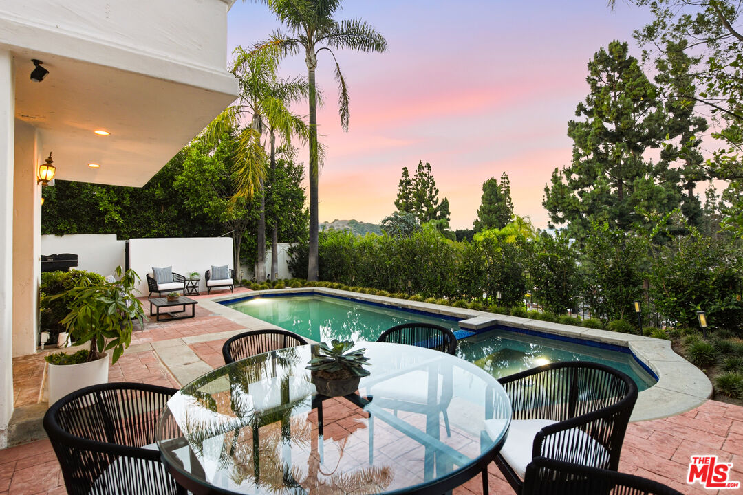 12639 Promontory Road Los Angeles, CA 90049 - Photo 38 of 50 Gallery Image 38