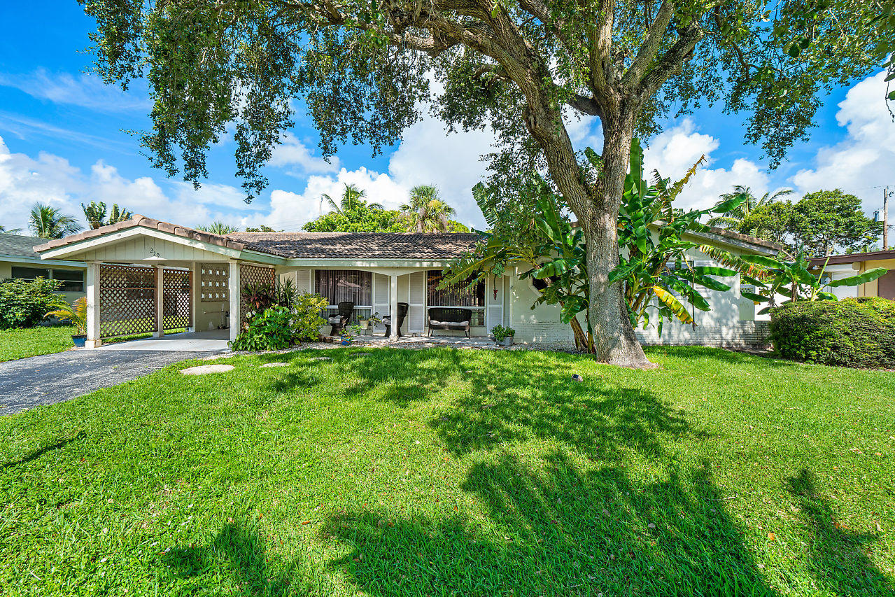 229 Southwest 7th Avenue Boca Raton, FL 33486 - Photo 1 of 32 Front view