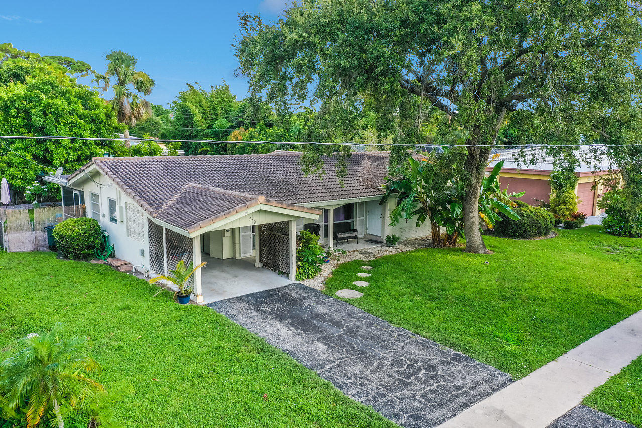 229 Southwest 7th Avenue Boca Raton, FL 33486 - Photo 23 of 32 023-229Southwest7thAvenue-BocaRaton-FL-3