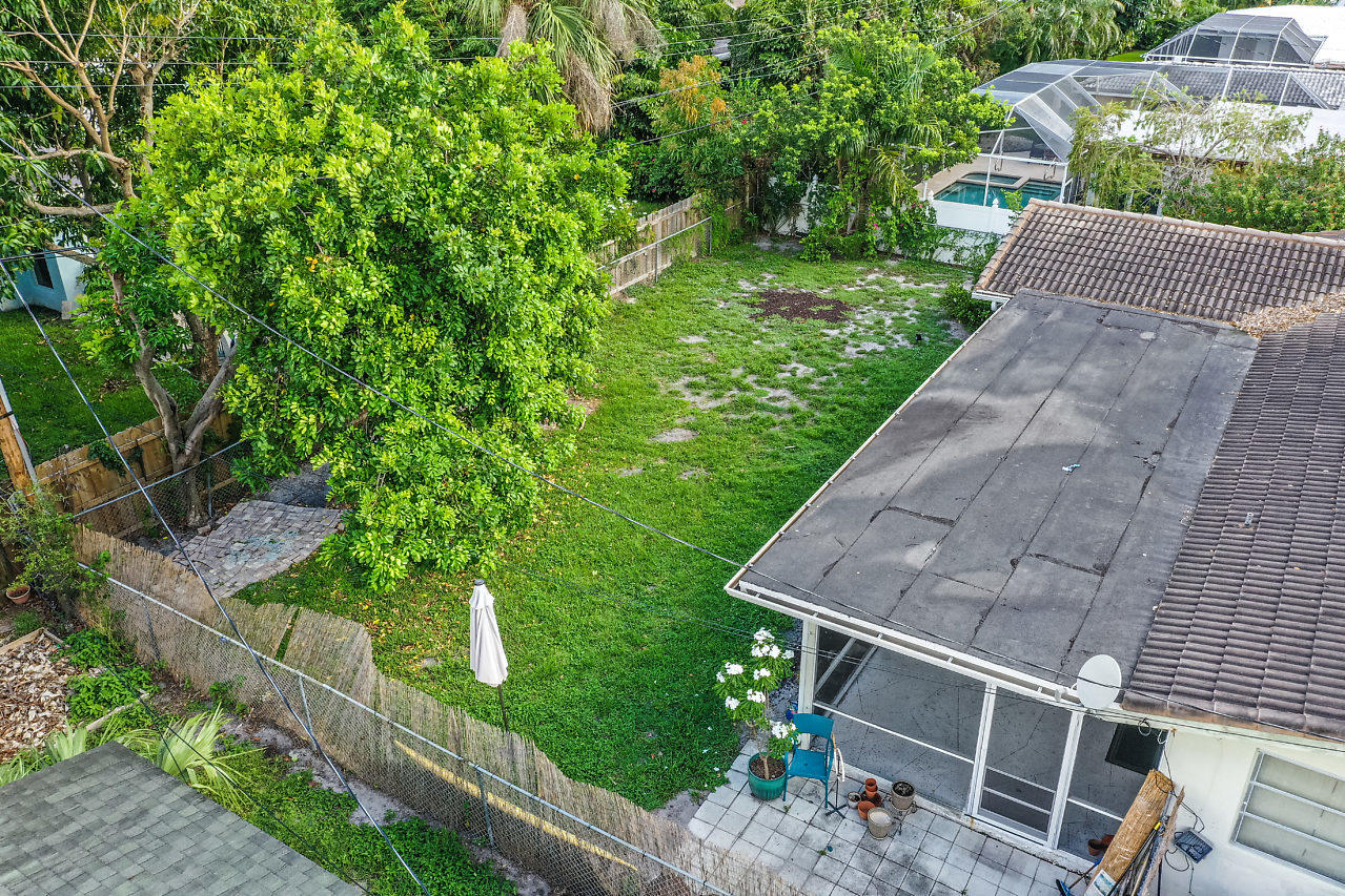 229 Southwest 7th Avenue Boca Raton, FL 33486 - Photo 25 of 32 025-229Southwest7thAvenue-BocaRaton-FL-3