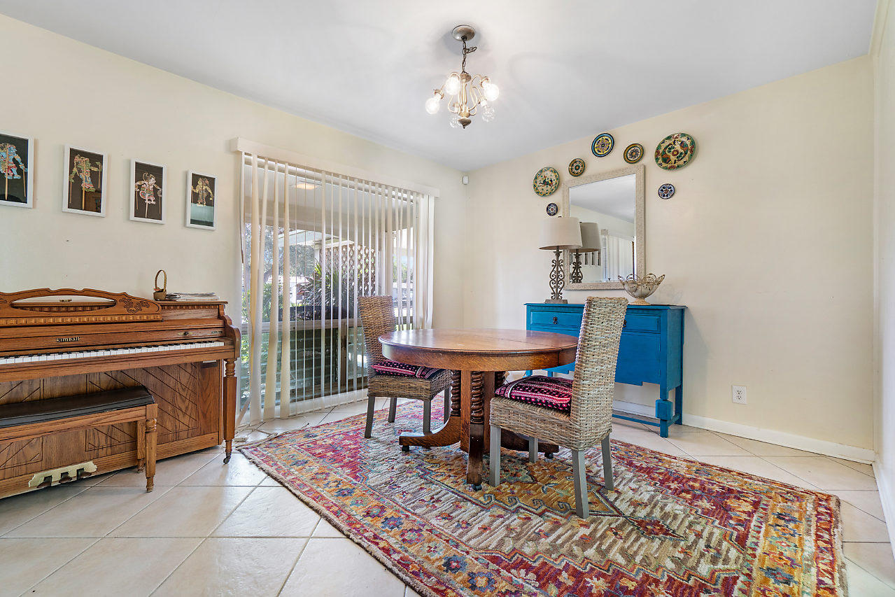 229 Southwest 7th Avenue Boca Raton, FL 33486 - Photo 6 of 32 006-229Southwest7thAvenue-BocaRaton-FL-3