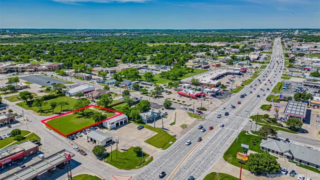 $450,000 | 124 Southwest Anderson Street, Burleson, TX 76028