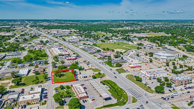 $450,000 | 124 Southwest Anderson Street, Burleson, TX 76028