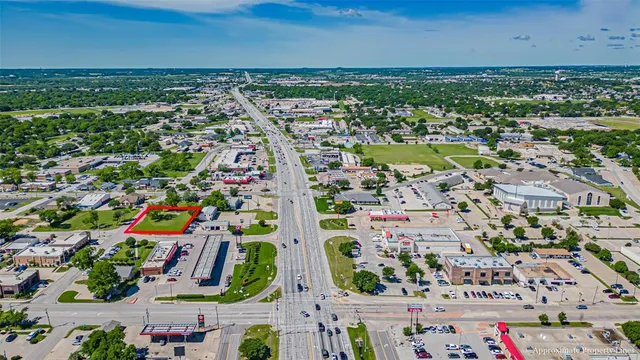 $450,000 | 124 Southwest Anderson Street, Burleson, TX 76028