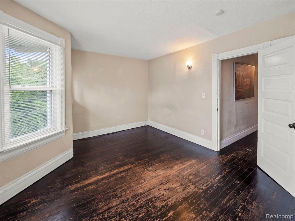 1789 Field Street Detroit, MI 48214 - Photo 26 of 49